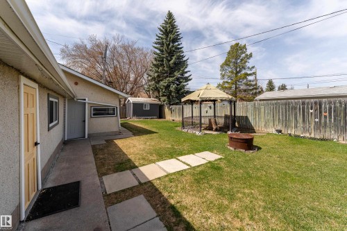 11844 St Albert Trail, Edmonton, AB - Outdoor