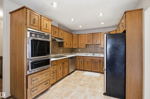 13222 116 Street, Edmonton, AB - Indoor Photo Showing Kitchen