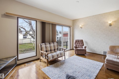 13222 116 Street, Edmonton, AB - Indoor Photo Showing Living Room
