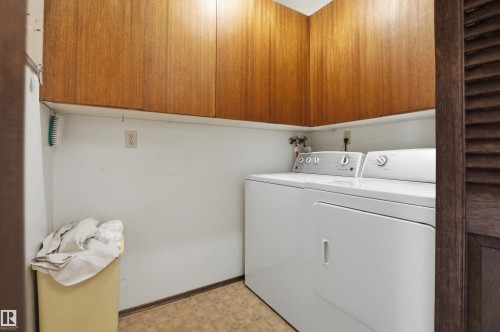 13222 116 Street, Edmonton, AB - Indoor Photo Showing Laundry Room