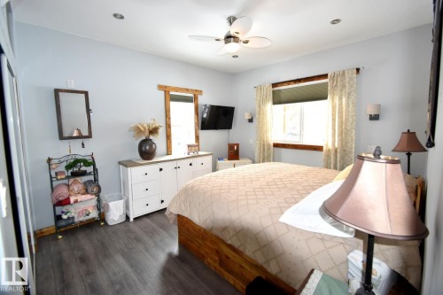 309 Debbie Dr (Skeleton Lake), Rural Athabasca County, AB - Indoor Photo Showing Bedroom