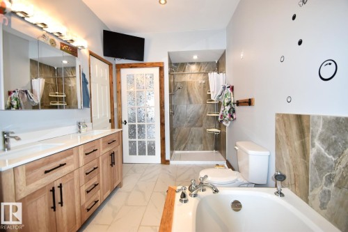 309 Debbie Dr (Skeleton Lake), Rural Athabasca County, AB - Indoor Photo Showing Bathroom