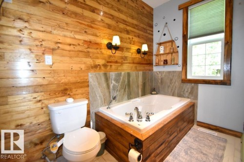 309 Debbie Dr (Skeleton Lake), Rural Athabasca County, AB - Indoor Photo Showing Bathroom