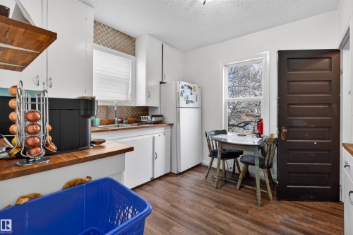 10522 79 Avenue, Edmonton, AB - Indoor