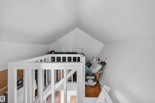 10522 79 Avenue, Edmonton, AB - Indoor