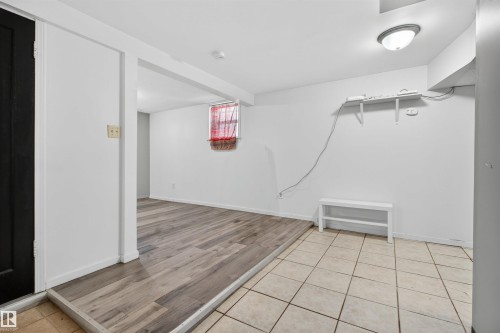 10522 79 Avenue, Edmonton, AB - Indoor Photo Showing Other Room