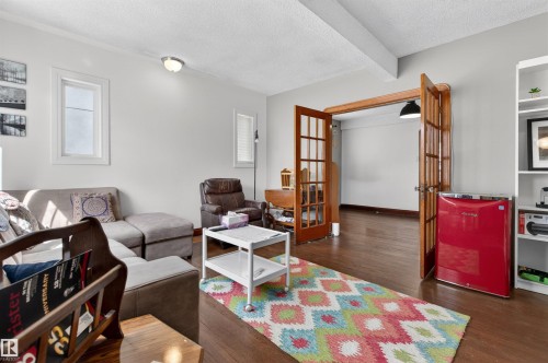 10522 79 Avenue, Edmonton, AB - Indoor