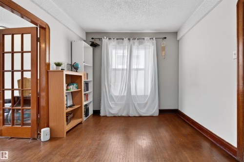10522 79 Avenue, Edmonton, AB - Indoor Photo Showing Other Room