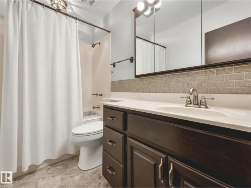 6303 92B Avenue, Edmonton, AB - Indoor Photo Showing Bathroom