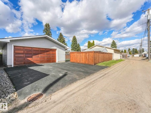 6303 92B Avenue, Edmonton, AB - Outdoor