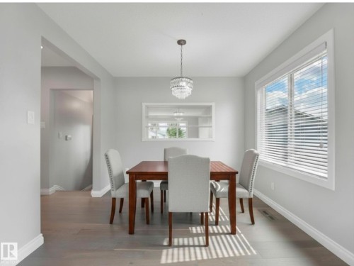 6303 92B Avenue, Edmonton, AB - Indoor Photo Showing Dining Room
