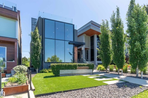 9509 99B Street, Edmonton, AB - Outdoor