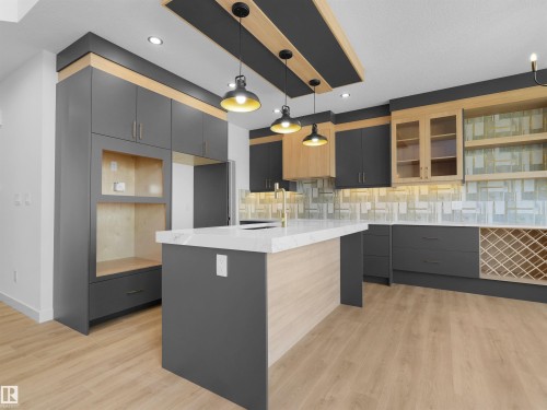 3520 45 Avenue, Beaumont, AB - Indoor Photo Showing Kitchen