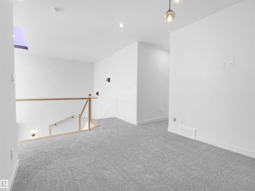 3520 45 Avenue, Beaumont, AB - Indoor Photo Showing Other Room