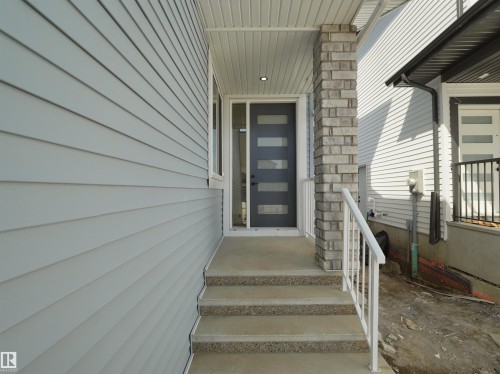 3520 45 Avenue, Beaumont, AB - Outdoor With Exterior