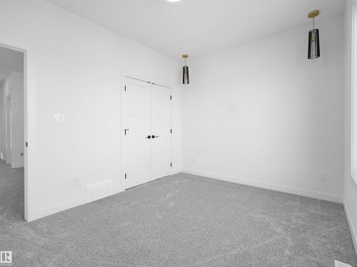 3520 45 Avenue, Beaumont, AB - Indoor Photo Showing Other Room