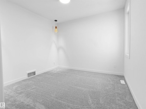 3520 45 Avenue, Beaumont, AB - Indoor Photo Showing Other Room