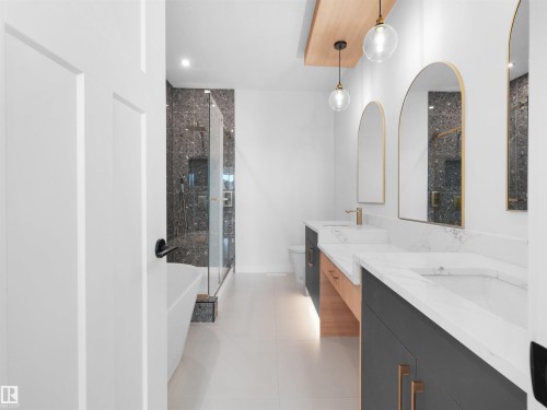 3520 45 Avenue, Beaumont, AB - Indoor Photo Showing Bathroom