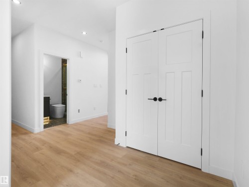 3520 45 Avenue, Beaumont, AB - Indoor Photo Showing Other Room
