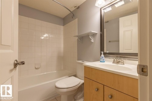 108 9010 106 Avenue, Edmonton, AB - Indoor Photo Showing Bathroom