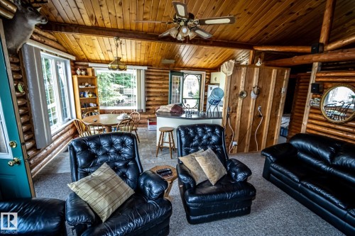 18 Horseshoe Bay Drive, Rural St. Paul County, AB - Indoor