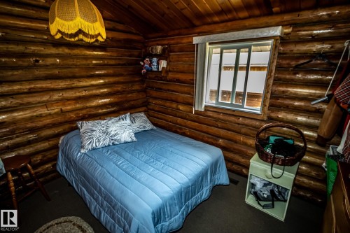 18 Horseshoe Bay Drive, Rural St. Paul County, AB - Indoor Photo Showing Bedroom