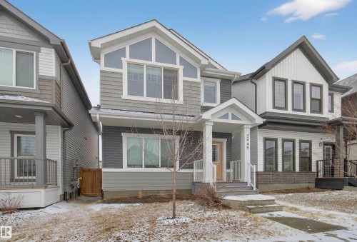 2949 COUGHLAN GREEN Green  Edmonton, AB T6W 3X6