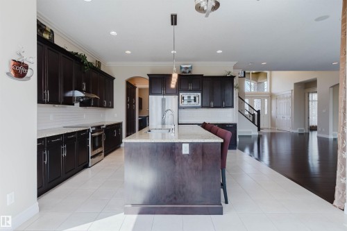 4118 Westcliff Heath, Edmonton, AB - Indoor Photo Showing Kitchen