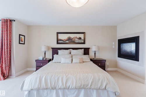 4118 Westcliff Heath, Edmonton, AB - Indoor Photo Showing Bedroom