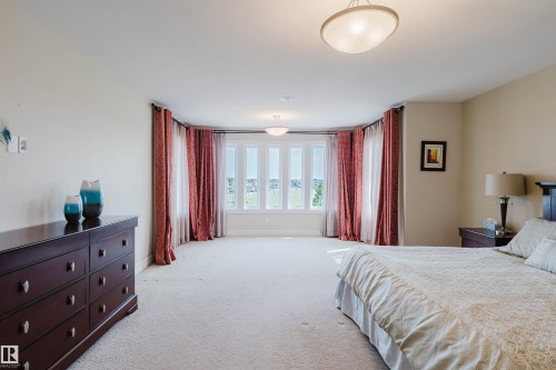 4118 Westcliff Heath, Edmonton, AB - Indoor Photo Showing Bedroom