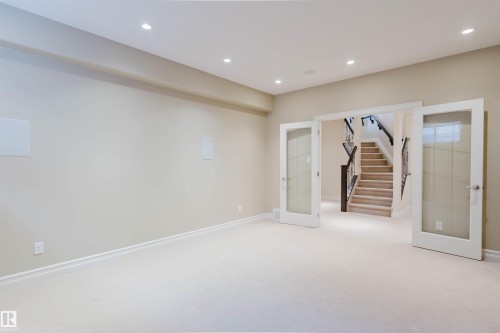 4118 Westcliff Heath, Edmonton, AB - Indoor Photo Showing Other Room