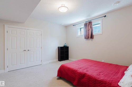 4118 Westcliff Heath, Edmonton, AB - Indoor Photo Showing Bedroom