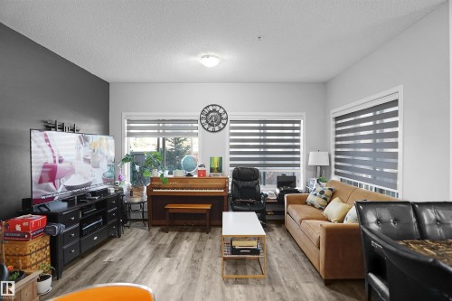 156 1818 Rutherford Road, Edmonton, AB - Indoor Photo Showing Living Room
