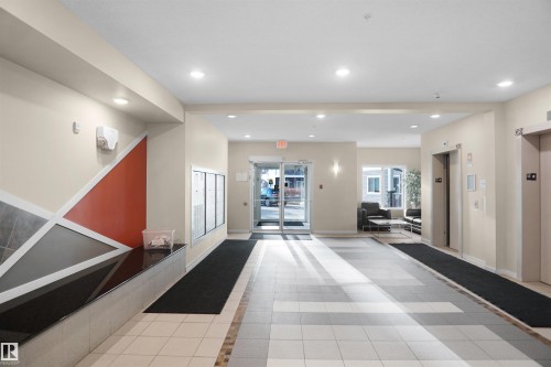 156 1818 Rutherford Road, Edmonton, AB - Indoor Photo Showing Other Room