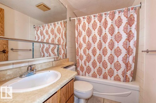 606 12831 66 Street, Edmonton, AB - Indoor Photo Showing Bathroom