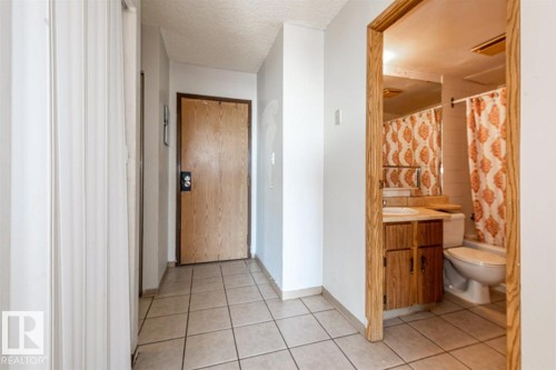 606 12831 66 Street, Edmonton, AB - Indoor Photo Showing Bathroom