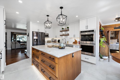7739 80 Avenue, Edmonton, AB - Indoor Photo Showing Kitchen