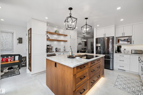 7739 80 Avenue, Edmonton, AB - Indoor Photo Showing Kitchen With Upgraded Kitchen