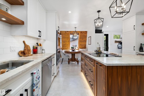 7739 80 Avenue, Edmonton, AB - Indoor Photo Showing Kitchen With Double Sink