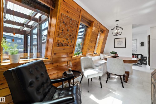 7739 80 Avenue, Edmonton, AB - Indoor