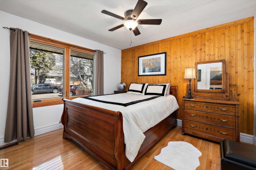 7739 80 Avenue, Edmonton, AB - Indoor Photo Showing Bedroom