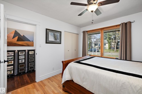 7739 80 Avenue, Edmonton, AB - Indoor Photo Showing Bedroom