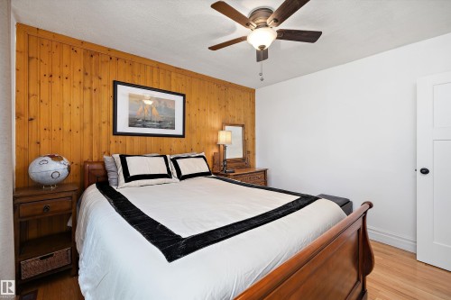 7739 80 Avenue, Edmonton, AB - Indoor Photo Showing Bedroom