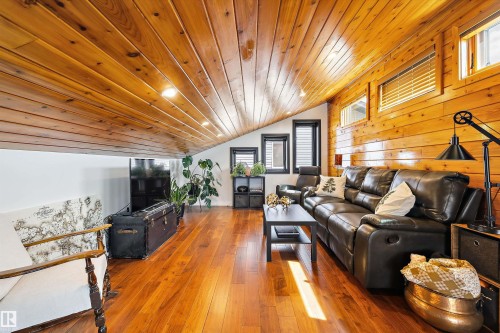 7739 80 Avenue, Edmonton, AB - Indoor Photo Showing Other Room