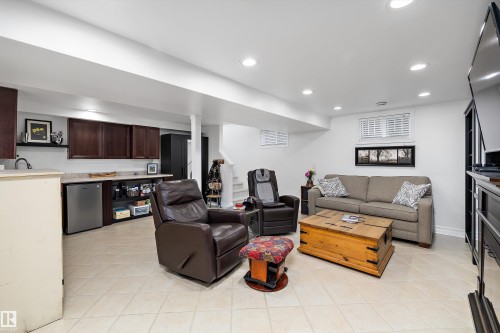 7739 80 Avenue, Edmonton, AB - Indoor Photo Showing Other Room
