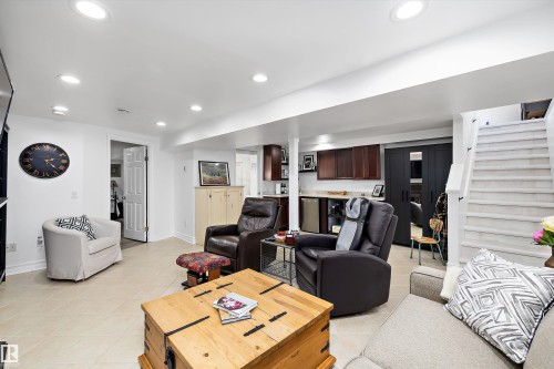 7739 80 Avenue, Edmonton, AB - Indoor