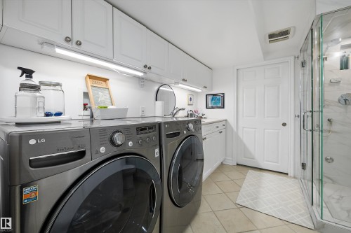 7739 80 Avenue, Edmonton, AB - Indoor Photo Showing Laundry Room