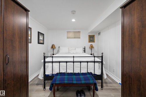 7739 80 Avenue, Edmonton, AB - Indoor Photo Showing Bedroom