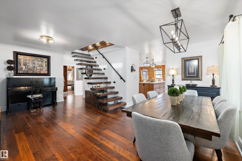7739 80 Avenue, Edmonton, AB - Indoor Photo Showing Dining Room
