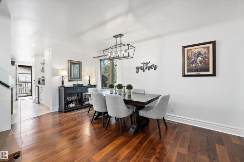 7739 80 Avenue, Edmonton, AB - Indoor Photo Showing Dining Room